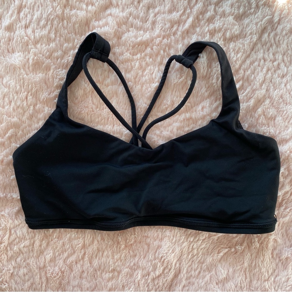 GUC Lululemon Black Free To Be Bra Size 6